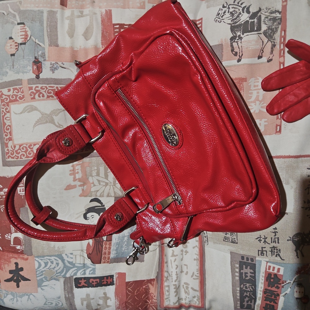 Tyler Rodan handbag lipstick 💄 red top handle with crossbody
